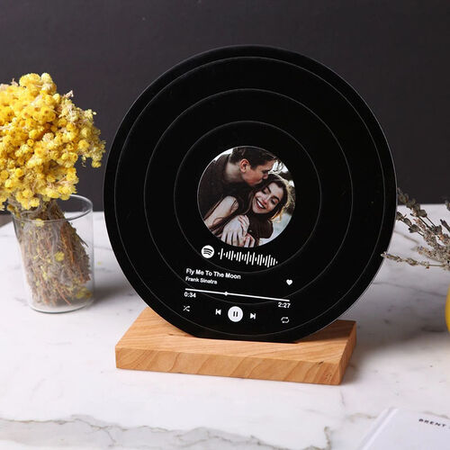 Cornice con Foto e Codice Musicale a Forma di Disco in Acrilico
