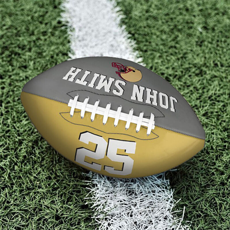 Balón de fútbol personalizado con nombre y matrícula. Regalo exclusivo con logotipo personal para jugadores.