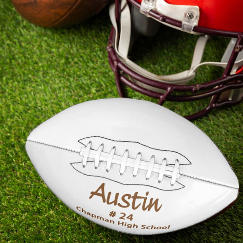 Balón de rugby personalizado con nombre y número como regalo de graduación