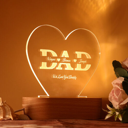 Luz nocturna personalizada con nombre en forma de corazón para papá