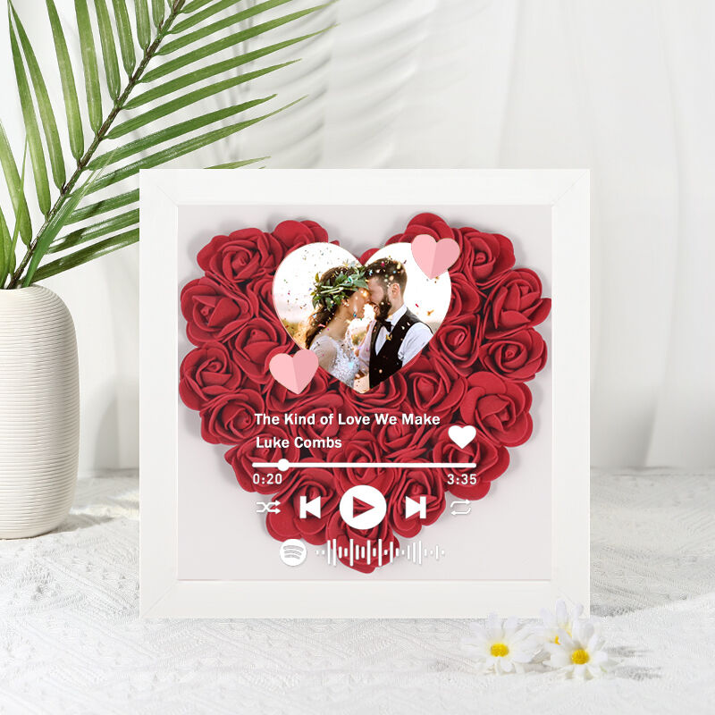 Scatola personalizzata con fiore di rosa con codice spotify regalo fotografico per l'anniversario