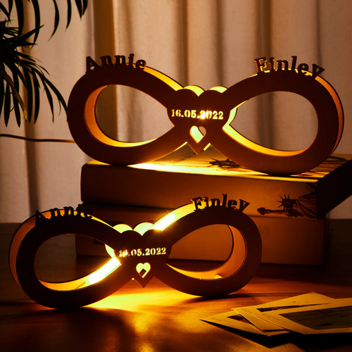 Gravierte Holzlampe Personalisiertes Namensschild Licht Unendlichkeit Liebe Nachtlicht