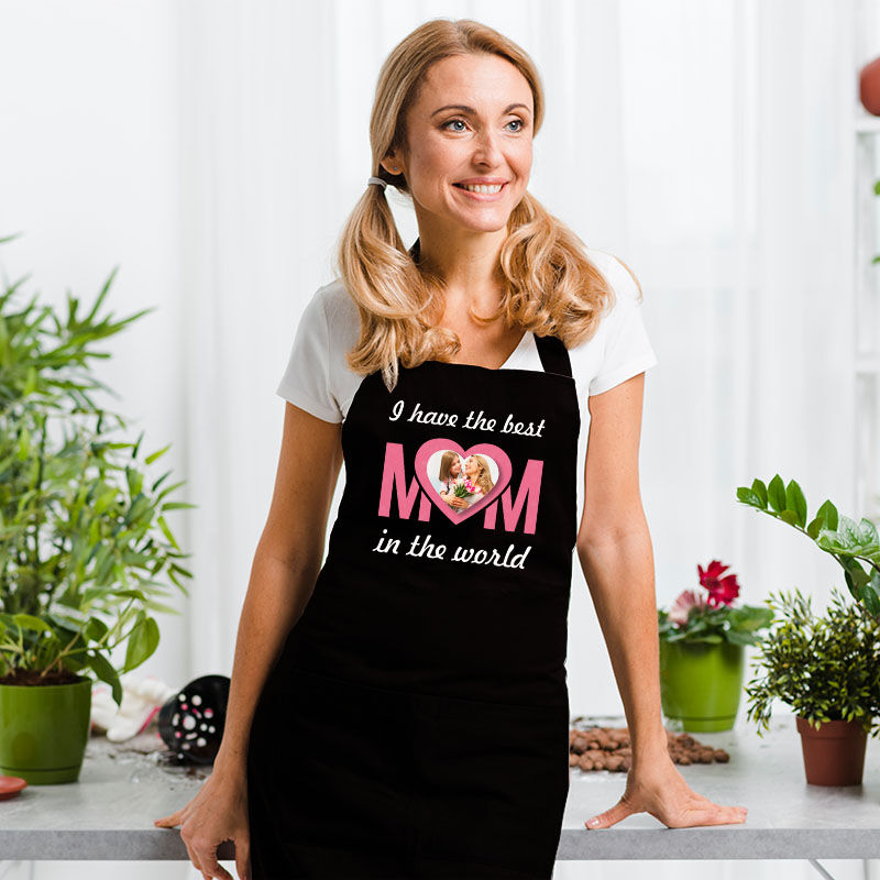 Custom Heart-shaped Picture Apron Interesting Gift for Mom "I Have the Best Mom in the World"