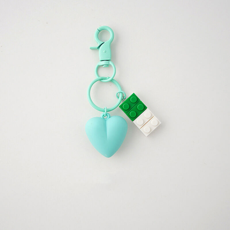 Porte-clés 3D personnalisé avec accessoires en forme de cœur, cadeau de Noël amusant pour petite amie
