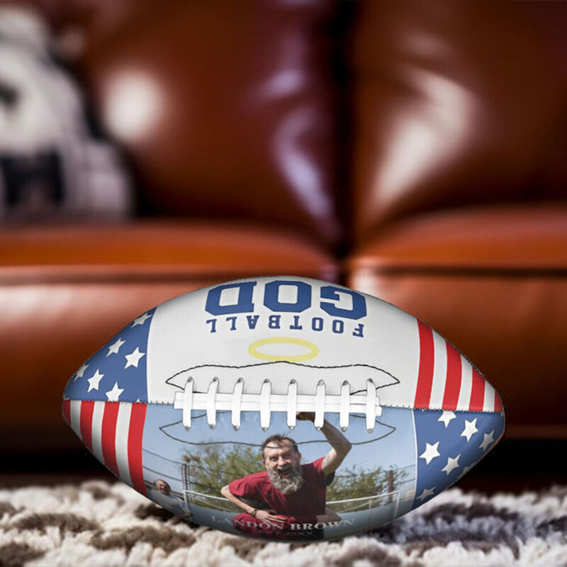 Le ballon de football personnalisé « Dieu du football » avec motif de drapeau national est un cadeau pour le meilleur entraîneur