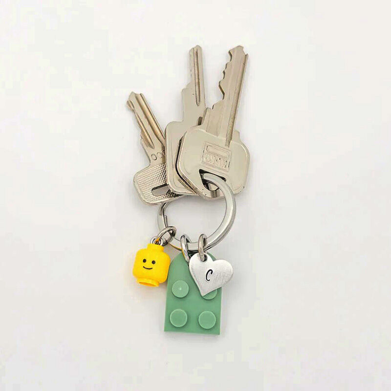 Porte-clés Lego personnalisé avec tête et lettres pour un cadeau original