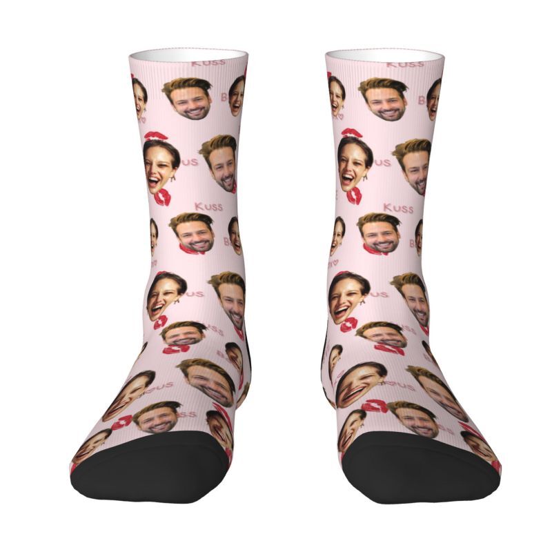 Gepersonaliseerde sokken met gezicht en liefdestekst als verjaardagscadeau voor haar