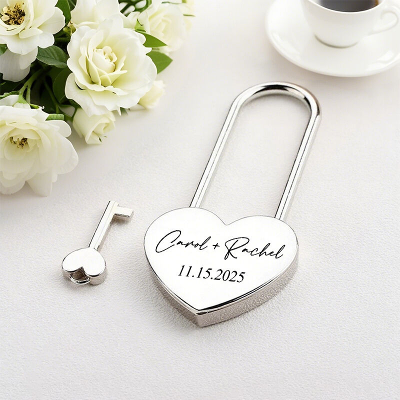 Cadenas en forme de cœur personnalisé avec noms du couple et date spéciale cadeau d'anniversaire exquis pour les amoureux