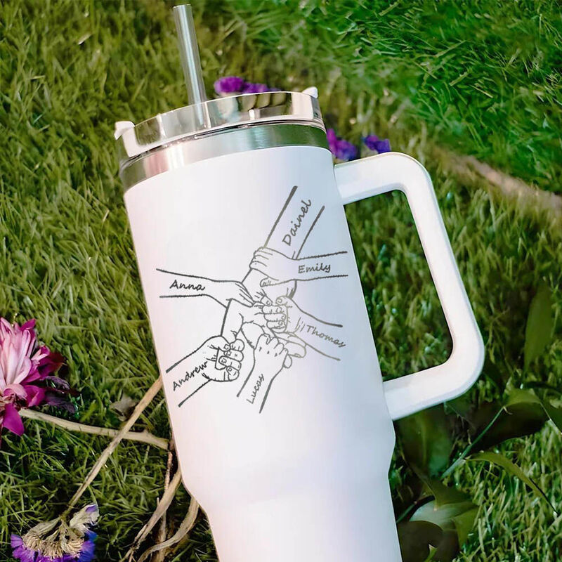 Personligt namn Tumbler med händer mönster Varm present till familjen