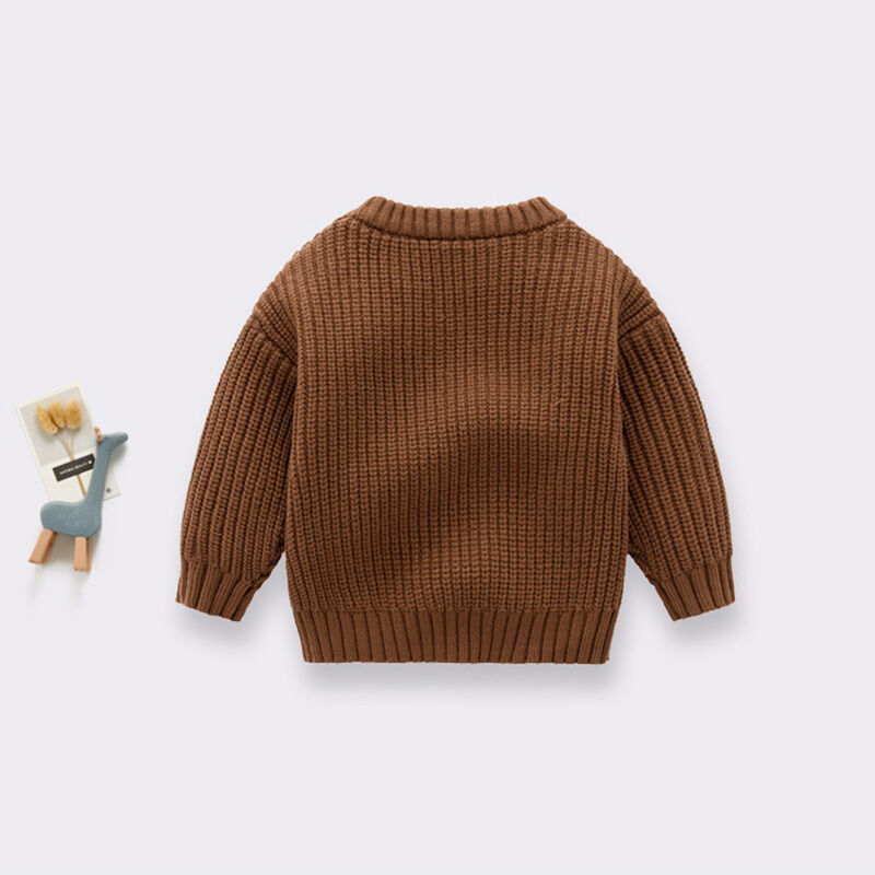 Suéter hecho a mano personalizado con nombre elegante flores decorado y texto marrón para bebé