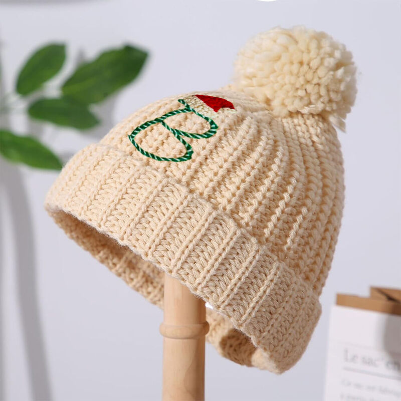 Cadeau de Noël personnalisé pour enfant avec initiales et petit bonnet rouge pour bébé