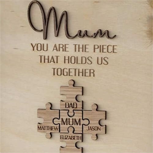 Cornice per puzzle con nome personalizzato in legno "You Are The Piece That Holds Us Together" per il regalo della festa della mamma
