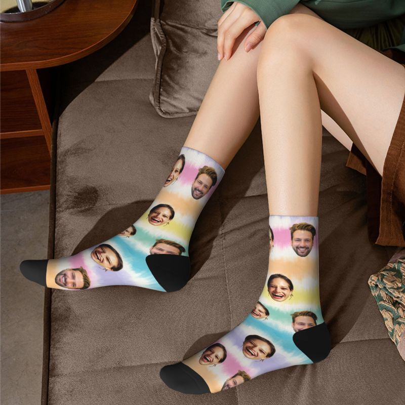 Calcetines de foto personalizados con teñido anudado de colores vibrantes para parejas