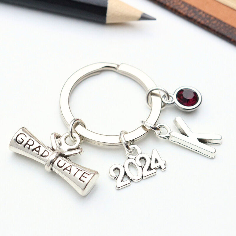 Gepersonaliseerde metalen Sleutelhaak aangepaste belettering en geboortesteen afstuderen cadeau