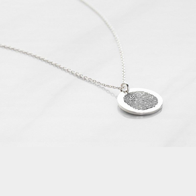 Personalisierte Fingerabdruck-Schmuck runde Scheibe Halskette eingravierte Namen