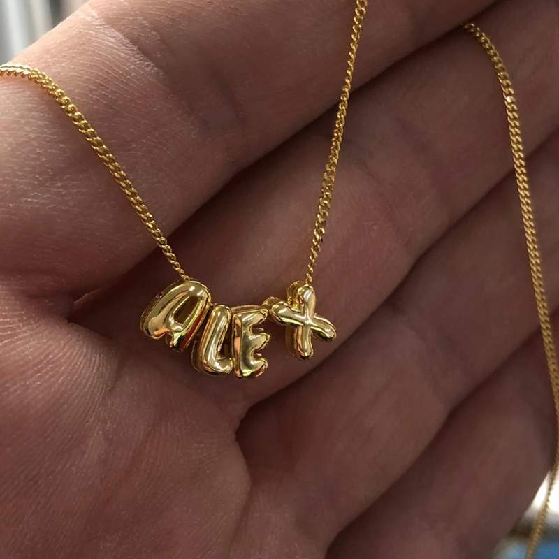 Collier de lettres personnalisées Nom personnalisé Cadeau exquis pour femme à la Saint-Valentin