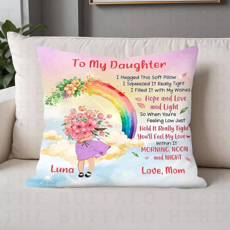Personalisiertes Kissen mit Regenbogen- und Blumenmustern sind tolle Geschenke für Mädchen