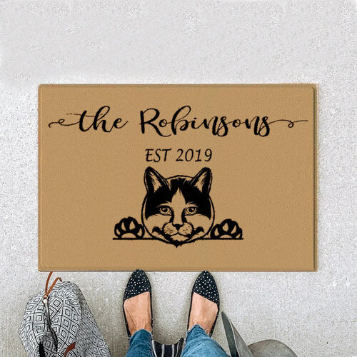 Personalized Peeking Cat Doormat with Lettering