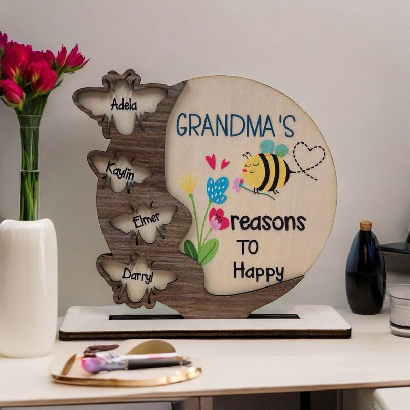 Personalized Name Frame with Bee Pattern Cute Present for Mother's Day
