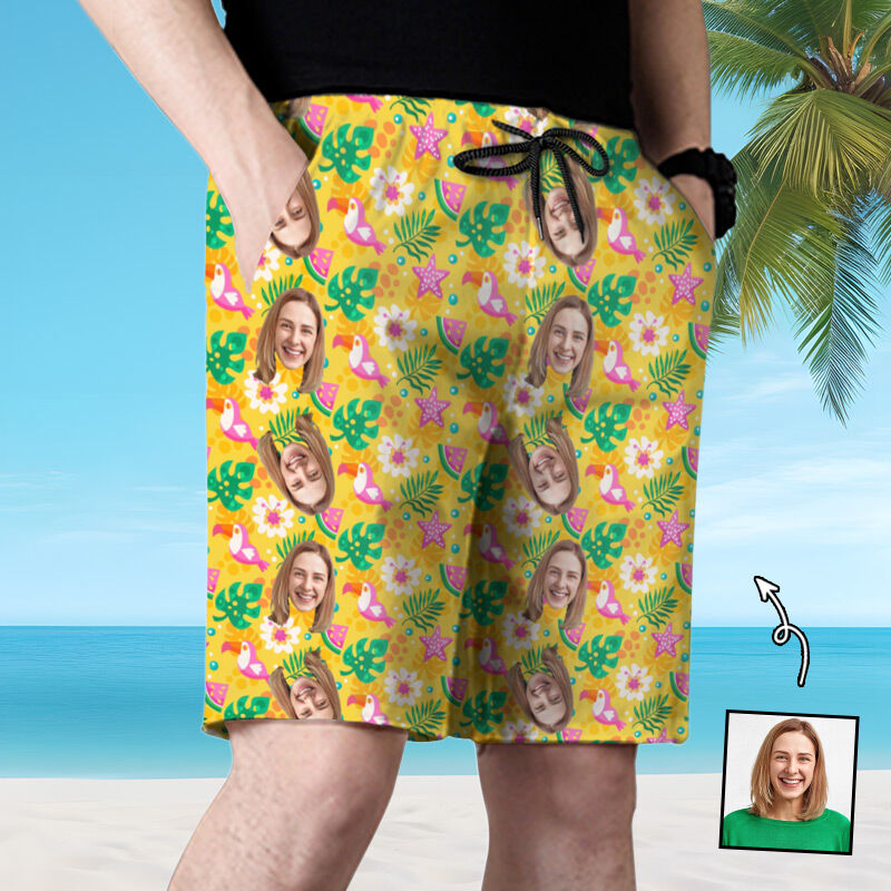 Personalisierte Foto Herren Strandshorts mit rosa Vögel Muster Kreatives Geschenk für die Familie