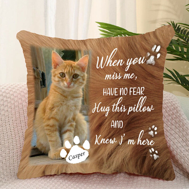 Coussin personnalisable avec motif de poils de chat comme cadeau personnalisé pour les propriétaires de chats