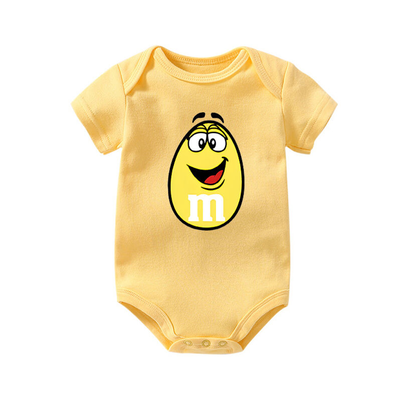 Gepersonaliseerd Baby Onesie Schattig M&M's Kleurrijk Patroon Ontwerp Grappig Baby Shower Cadeau voor Nieuwe Moeder