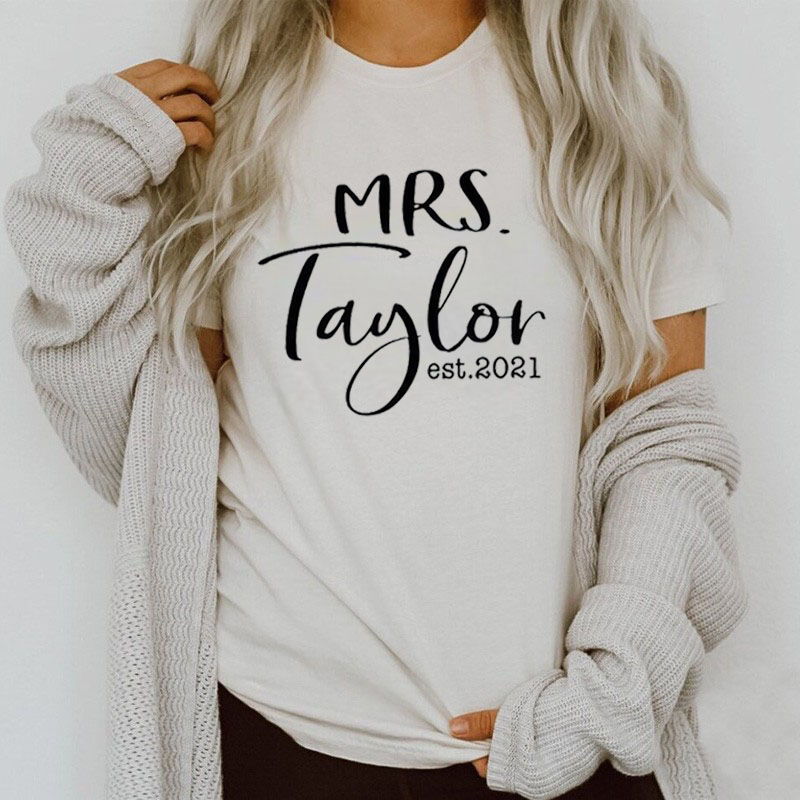 Personalized T-shirt with Custom Name and Year Attractive Mrs Design Great Gift for Lover