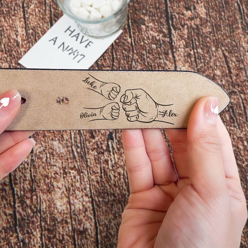 Cinturón de cuero grabado personalizado con el mensaje "Este chico es un padre increíble" Regalo para papá