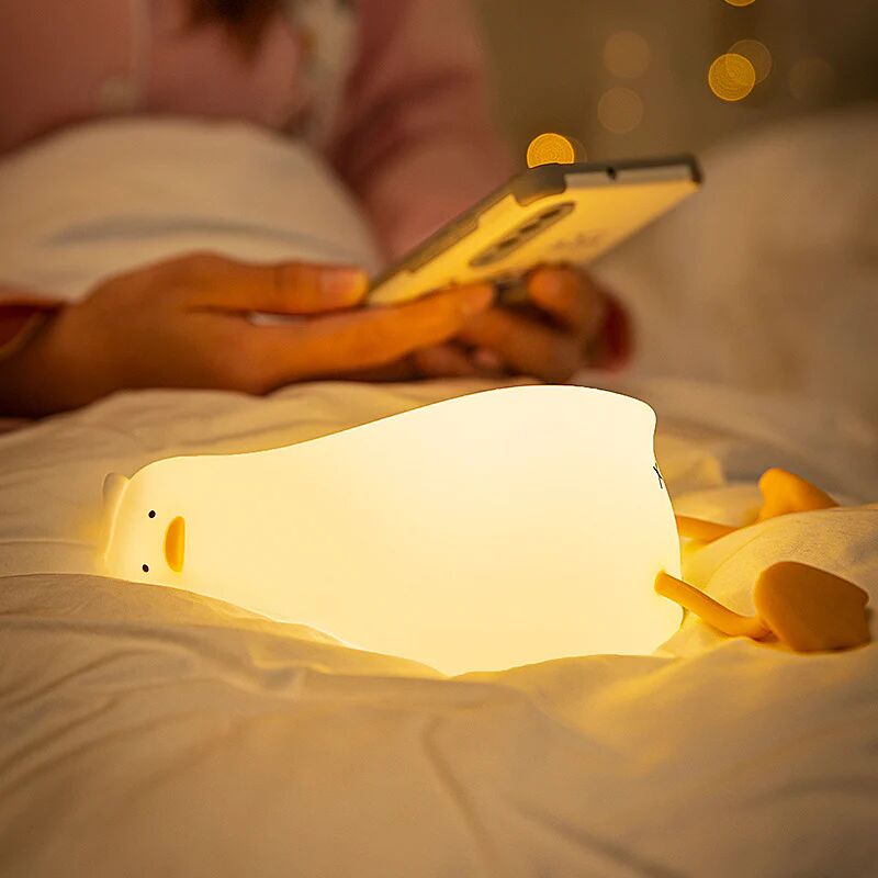 Flat-lying duck night light Fun and creative silicone LED night light