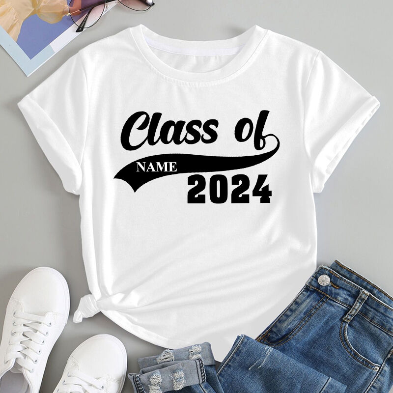 T-shirt personalizzata Classe 2024 con nome personalizzato Regalo di laurea perfetto