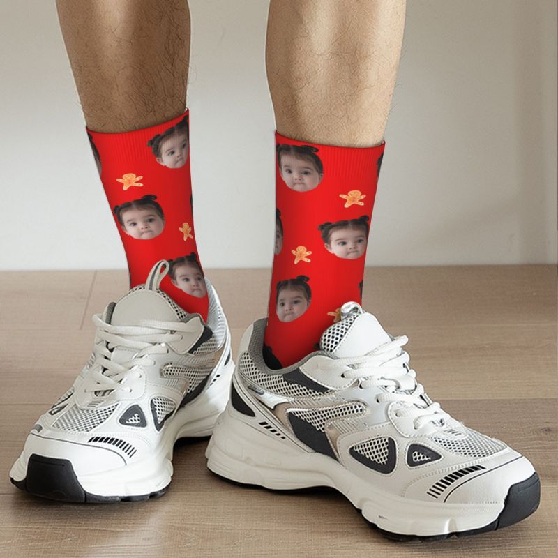 Personalisierte Gesicht Socken mit Lebkuchenmann Muster, um ein Foto als Weihnachtsgeschenk hinzufügen