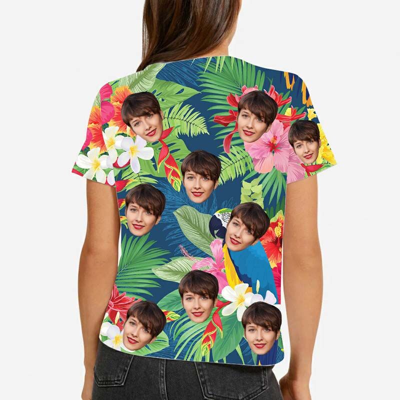T-shirt "Martin-pêcheur dans les fleurs" hawaïen pour femme avec visage personnalisé