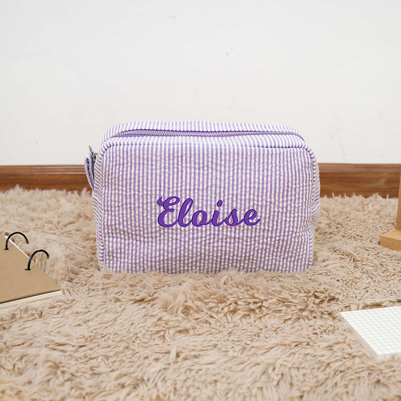 名入れ ネーム 刺繍 シアサッカー ファスナー式 化粧バッグ コスメポーチ オリジナル