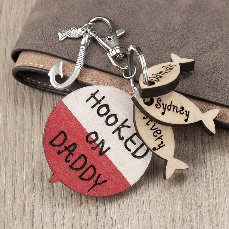 Personalized Name Keychain Interesting Father's Day Gift "Hooked on Daddy "