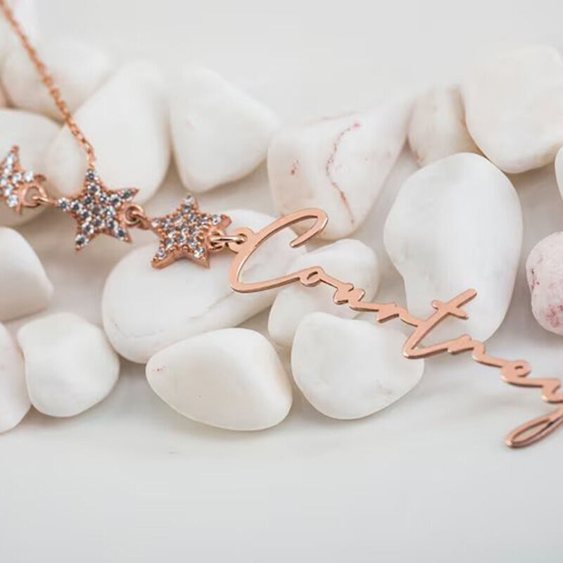 Collar con nombre personalizado con forma de estrella de cinco puntas para esposa