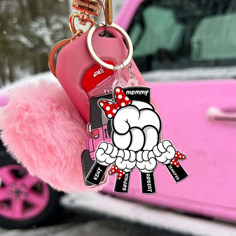 Personalized Keychain Cute Fist Bump Pattern Custom Names Design Perfect Gift for Family