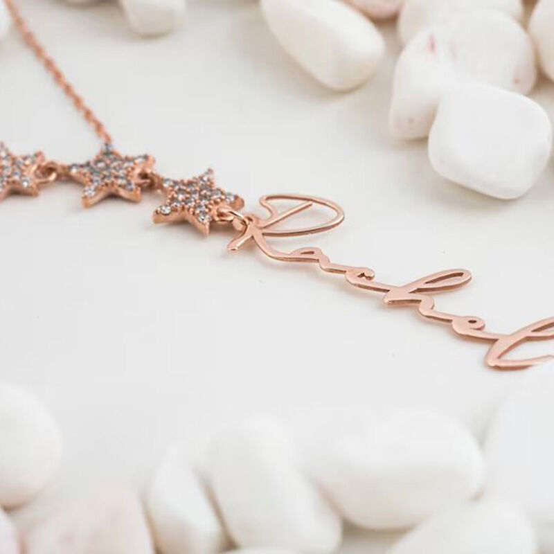 Collar con nombre personalizado con forma de estrella de cinco puntas para esposa