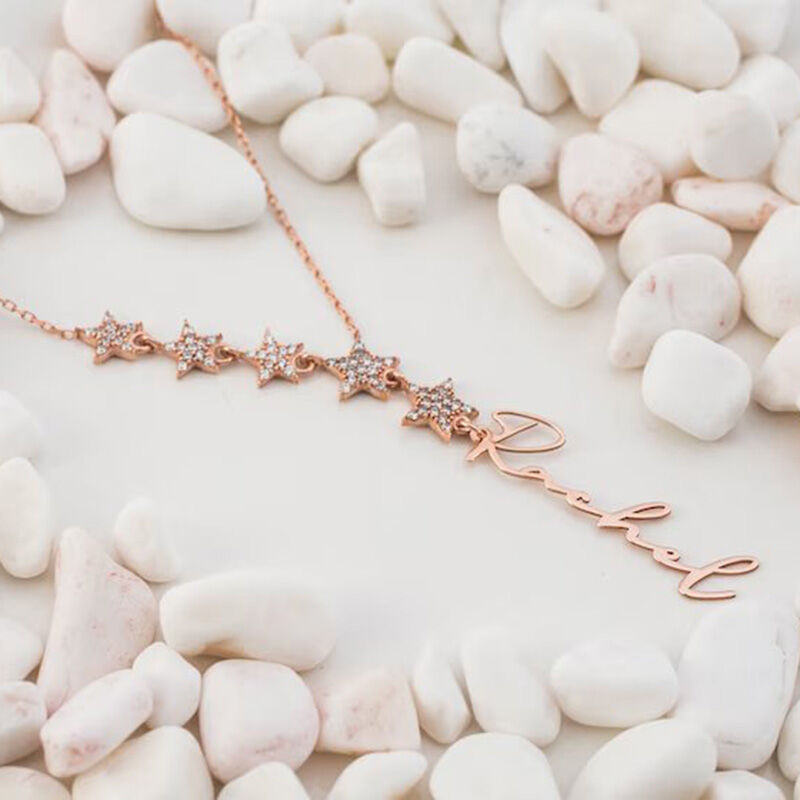 Collar con nombre personalizado con forma de estrella de cinco puntas para esposa