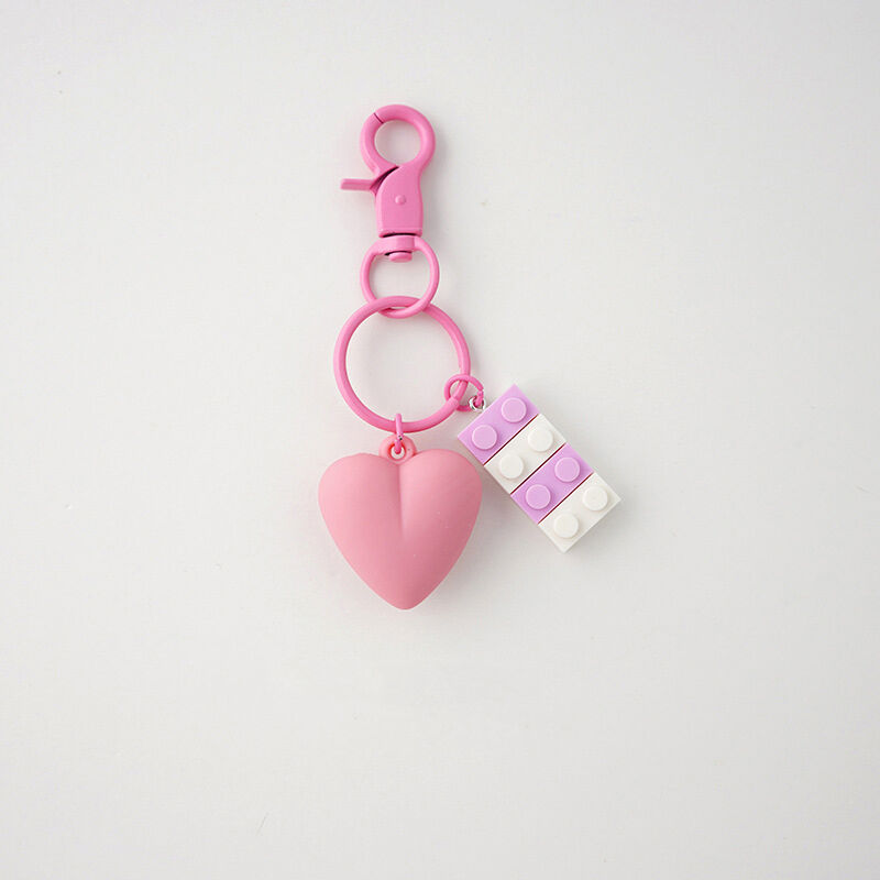 Porte-clés 3D personnalisé avec accessoires en forme de cœur, cadeau de Noël amusant pour petite amie