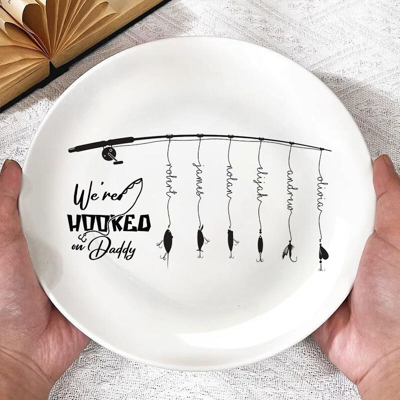 Personalisiertes Namensschild mit zufälligem Fisch-Muster Lustiges Geschenk für Papa
