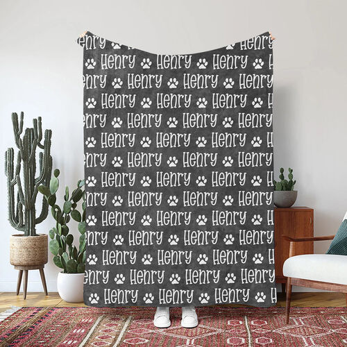 Personalized Name Blanket with Claw Pattern for Cute Pet
