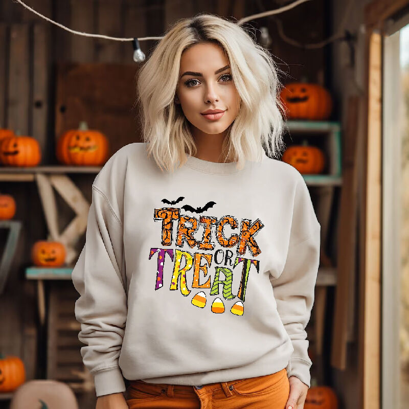 Halloween Design Sweatshirt "Trick Or Treat"