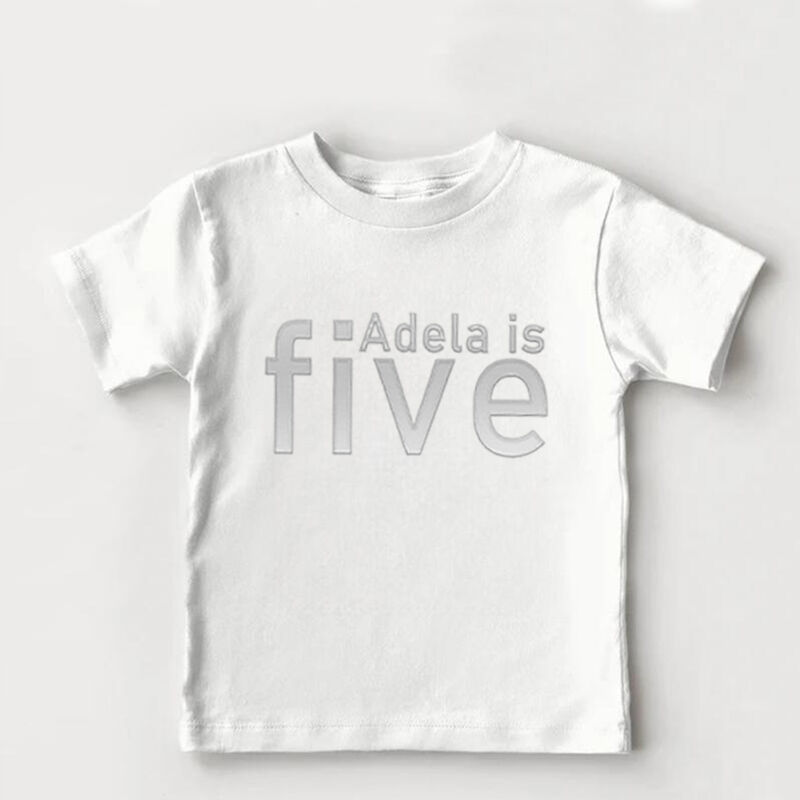 Personalisiertes Kinder T-Shirt mit Namen und Alter Warmes Geschenk für Kinder