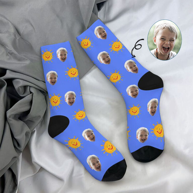 Chaussettes personnalisées avec motif de soleil peint à la main Ajoutez une photo de bébé pour le cadeau des nouveaux parents