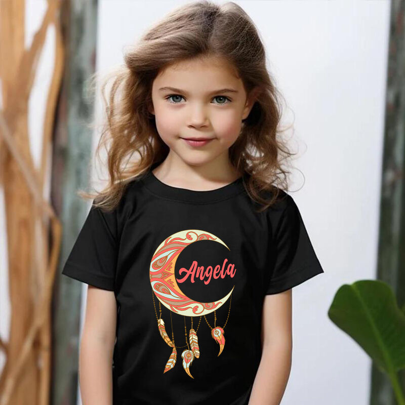 Personalisiertes Kinder T-Shirt mit individuellem Namen und Traumfänger-Muster Geschenk für Mädchen