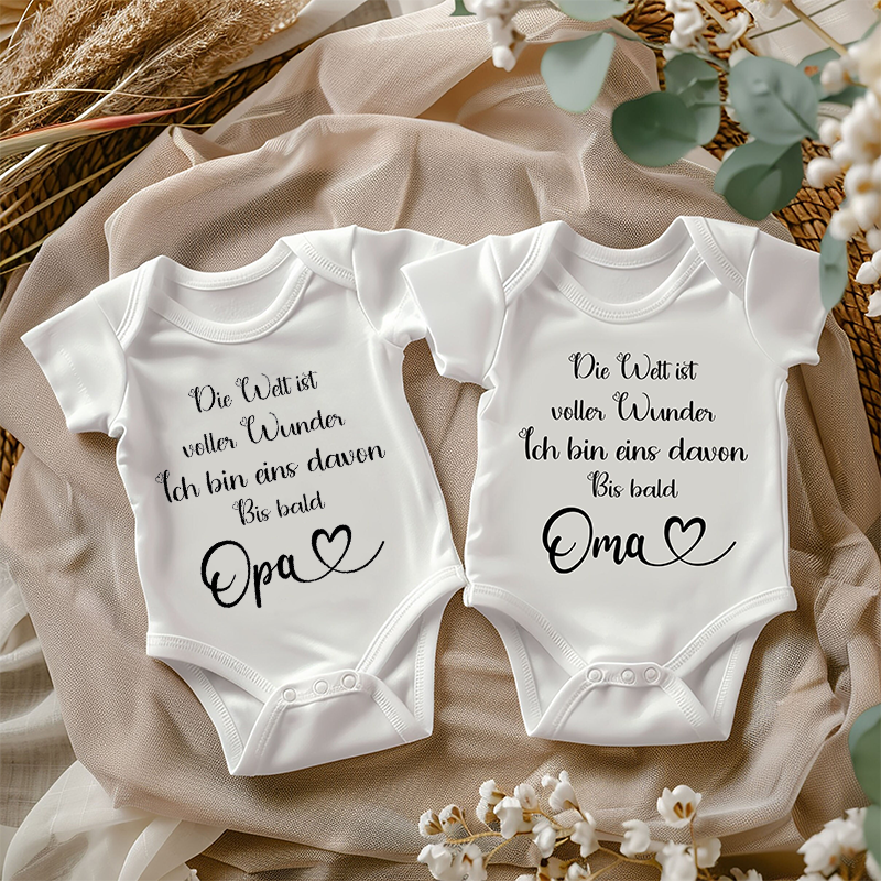 Gepersonaliseerde Baby Onesie De wereld is vol wonderen Ik ben een van hen Duitse versie Baby Shower Gift