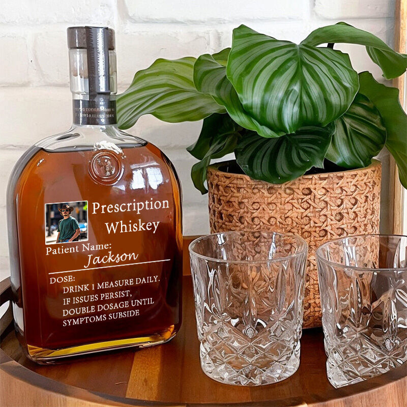 Personalised Picture Whiskey Bottle with Custom Name Perfect Gift for Dad