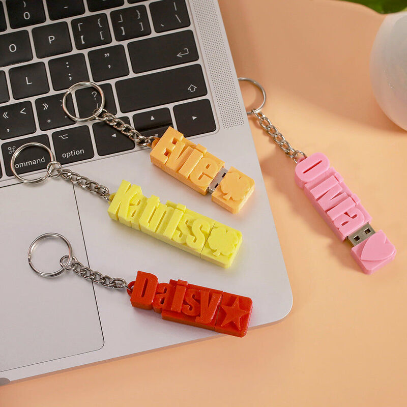 Personalisiertes USB-Stick-3D-gedrucktes Schlüsselanhänger Individueller Name Kreatives Geschenk für Kollegen