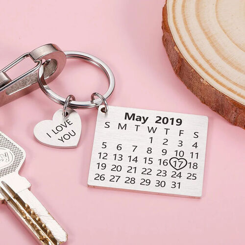 Personalized Engraved Anniversary Date Keychain for Couple