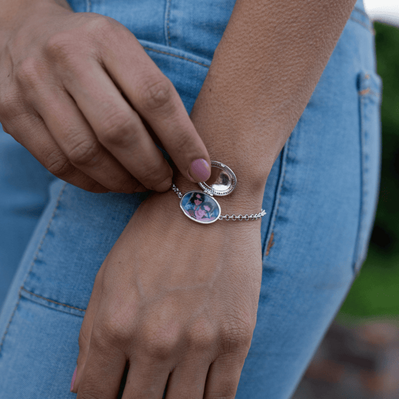 Personalized Oval Photo Box Bracelet Gift for Girls